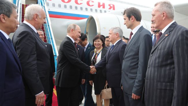 Визит президента РФ Владимира Путина во Вьетнам для участия в саммите АТЭС Визит президента РФ Владимира Путина во Вьетнам для участия в саммите АТЭС