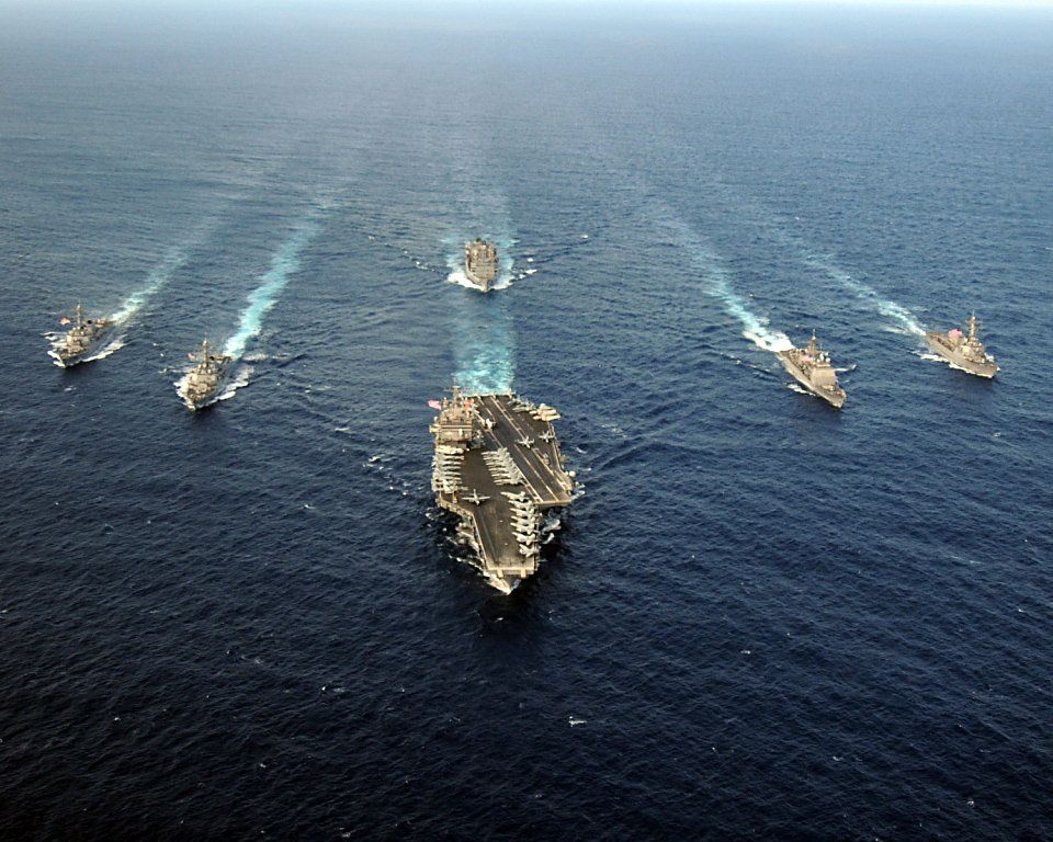 Американская ударная авианосная группа во главе с USS Enterprise (CVN 65) в Атлантическом океане - РИА Новости, 1920, 19.04.2021