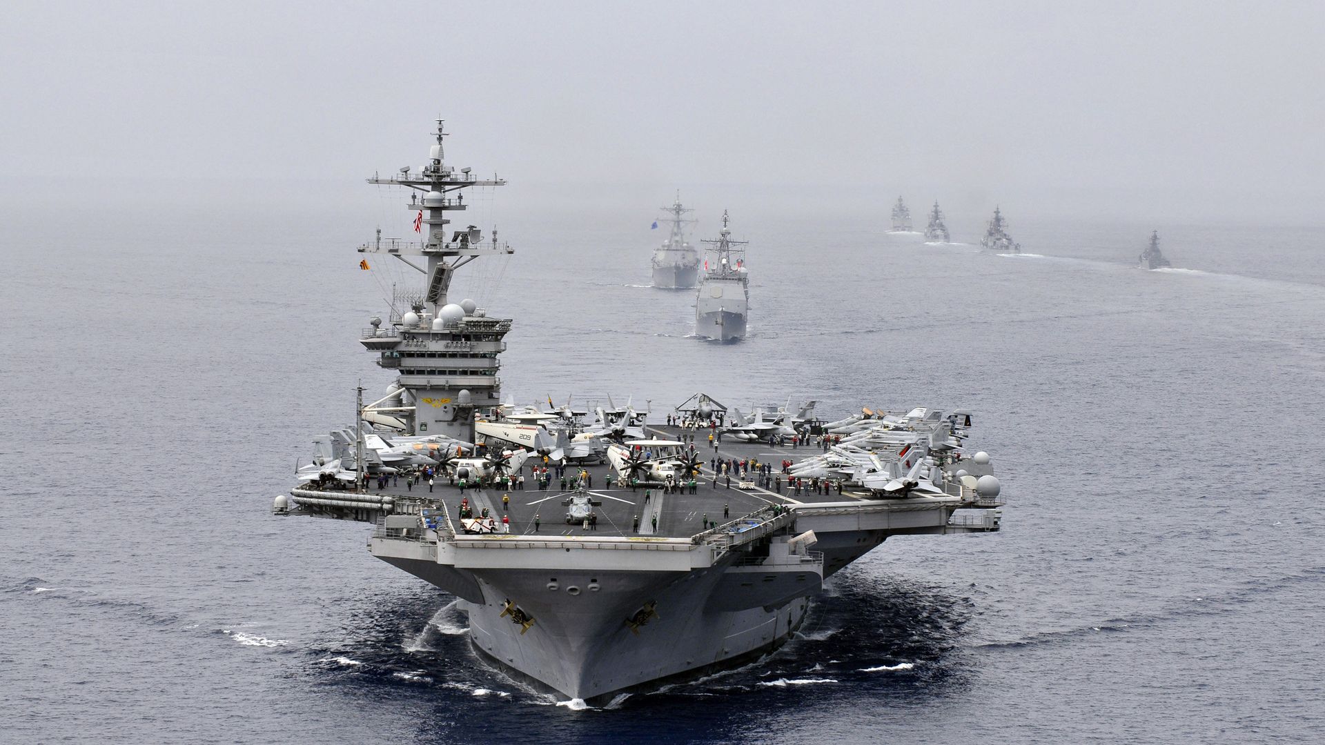 Американская ударная авианосная группа во главе с USS Bunker Hill (CG 52) на военно-морских учениях в Индийском океане Американская ударная авианосная группа во главе с USS Bunker Hill (CG 52) на военно-морских учениях в Индийском океане - РИА Новости, 1920, 14.10.2020