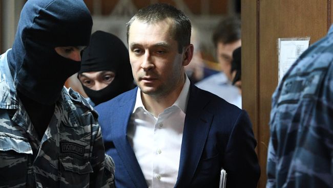 Дмитрий Захарченко в Пресненском суде города Москвы Дмитрий Захарченко в Пресненском суде города Москвы