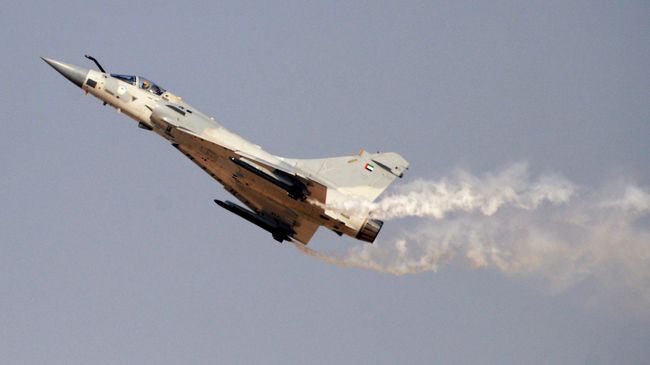Французский многоцелевой истребитель Mirage 2000. Архивное фото Французский многоцелевой истребитель Mirage 2000. Архивное фото