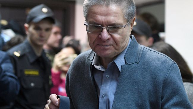 Экс-министр экономического развития Алексей Улюкаев на заседании Замоскворецкого суда. 13 ноября 2017 Экс-министр экономического развития Алексей Улюкаев на заседании Замоскворецкого суда. 13 ноября 2017