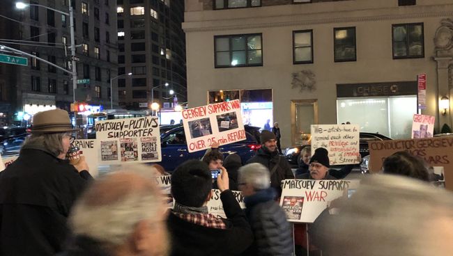 Митинг в Нью-Йорке перед выступлением Мацуева и Гергиева. 15.11.17 Митинг в Нью-Йорке перед выступлением Мацуева и Гергиева. 15.11.17