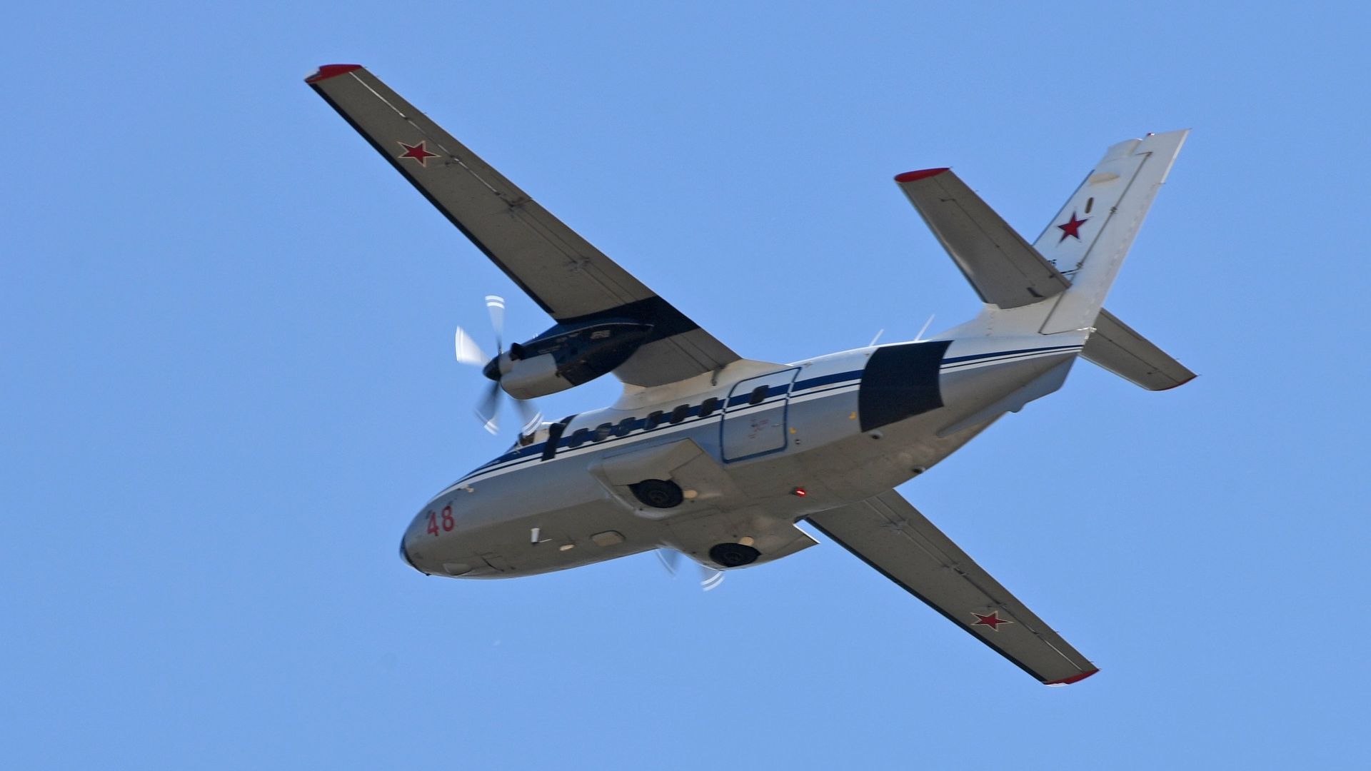 Самолет L-410 Самолет L-410 - РИА Новости, 1920, 19.06.2021