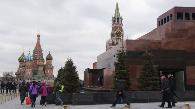 Мавзолей В.И. Ленина на Красной площади. Архивное фото Мавзолей В.И. Ленина на Красной площади. Архивное фото