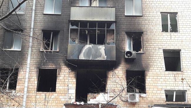 Последствия пожара в пятиэтажном жилом доме на проспекте Мира в Химках. 16 ноября 2017