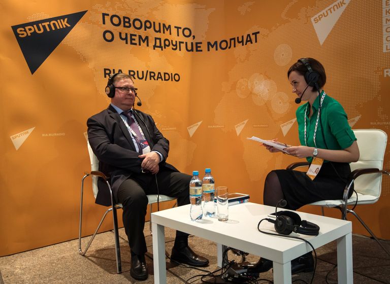 Сергей Степашин в студии радио Sputnik на Санкт-Петербургском международном культурном форуме Сергей Степашин в студии радио Sputnik на Санкт-Петербургском международном культурном форуме