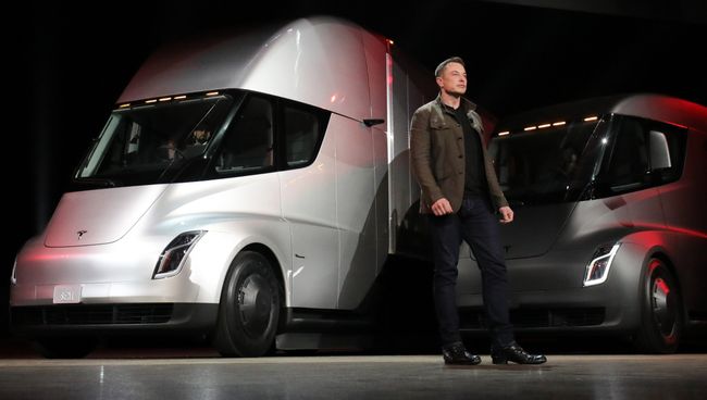 Грузовик Tesla Semi
