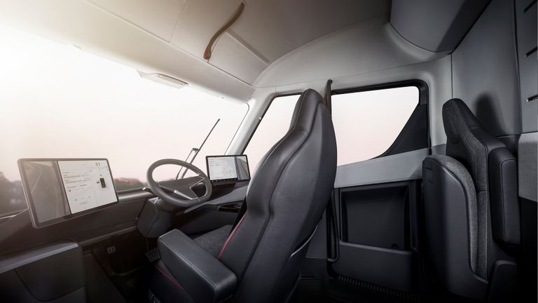 Грузовик Tesla Semi Грузовик Tesla Semi