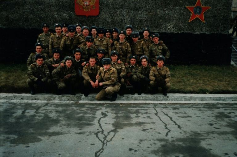 Алексей Бучельников вместе с сослуживцами Алексей Бучельников вместе с сослуживцами