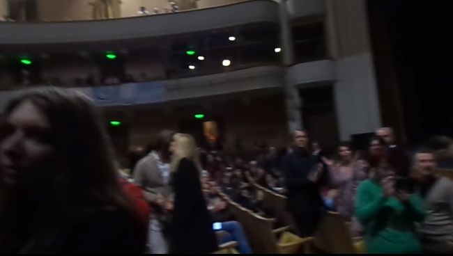срыв концерта Райкина радикалами в Одессе сняли на видео срыв концерта Райкина радикалами в Одессе сняли на видео
