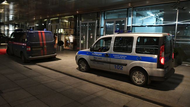 Шесть человек пострадали в результате драки со стрельбой возле комплекса Москва-сити Шесть человек пострадали в результате драки со стрельбой возле комплекса Москва-сити