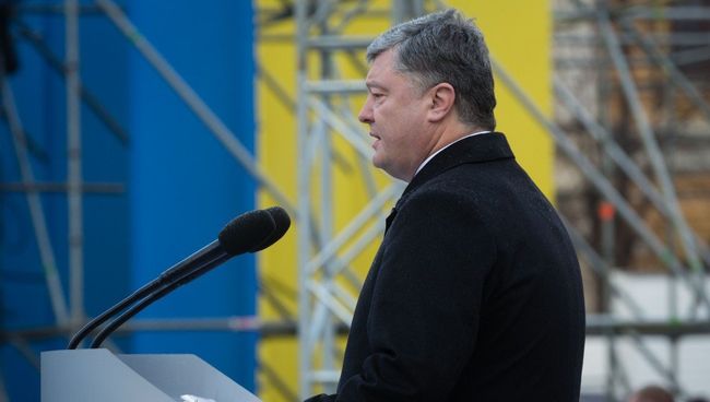 Президент Украины Петр Порошенко на церемонии переименования Высокомобильных десантных войск в Десантно-штурмовые войска и установление Дня десантно-штурмовых войск ВСУ. 21 ноября 2017 Президент Украины Петр Порошенко на церемонии переименования Высокомобильных десантных войск в Десантно-штурмовые войска и установление Дня десантно-штурмовых войск ВСУ. 21 ноября 2017
