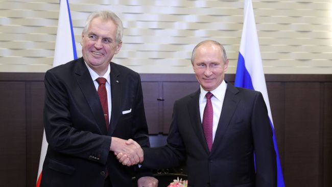 Владимир Путин и президент Чехии Милош Земан во время встречи. 21 ноября 2017