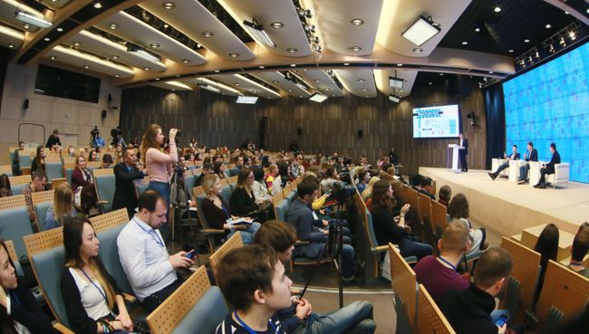 Участники II Всероссийского конгресса молодежных медиа Международной ассоциации студенческого телевидения в Международном мультимедийном пресс-центре МИА Россия сегодня