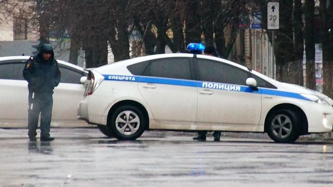 Автомобиль полиции в Луганске. Архивное фото Автомобиль полиции в Луганске. Архивное фото