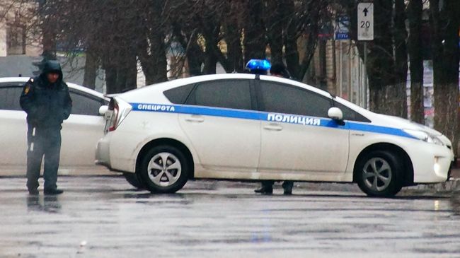 Автомобиль полиции в Луганске. Архивное фото Автомобиль полиции в Луганске. Архивное фото