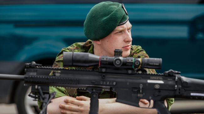 Литовский военнослужащий Литовский военнослужащий