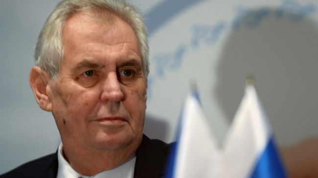 Глава Чешской Республики Милош Земан на Российско-чешском деловом форуме в Екатеринбурге. 24 ноября 2017 Глава Чешской Республики Милош Земан на Российско-чешском деловом форуме в Екатеринбурге. 24 ноября 2017