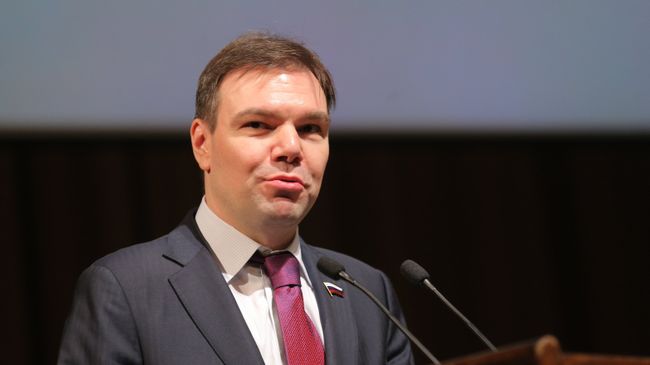 Председатель комитета Государственной Думы РФ по информационной политике, информационным технологиям и связи Леонид Левин. Архивное фото Председатель комитета Государственной Думы РФ по информационной политике, информационным технологиям и связи Леонид Левин. Архивное фото