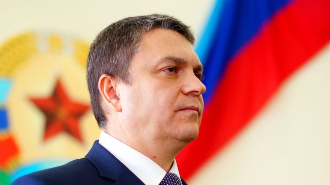 Временно исполняющий обязанности главы Луганской Народной Республики Леонид Пасечник на заседании Народного совета ЛНР в Луганске. 25 ноября 2017 Временно исполняющий обязанности главы Луганской Народной Республики Леонид Пасечник на заседании Народного совета ЛНР в Луганске. 25 ноября 2017