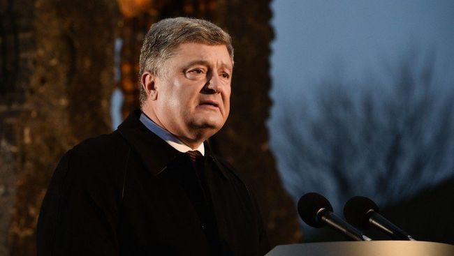 Президент Украины Петр Порошенко на мероприятии, приуроченном к дню памяти жертв голодомора. 25 ноября 2017 Президент Украины Петр Порошенко на мероприятии, приуроченном к дню памяти жертв голодомора. 25 ноября 2017