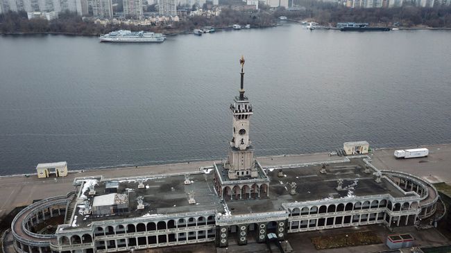 Здание Северного речного вокзала в Москве Здание Северного речного вокзала в Москве