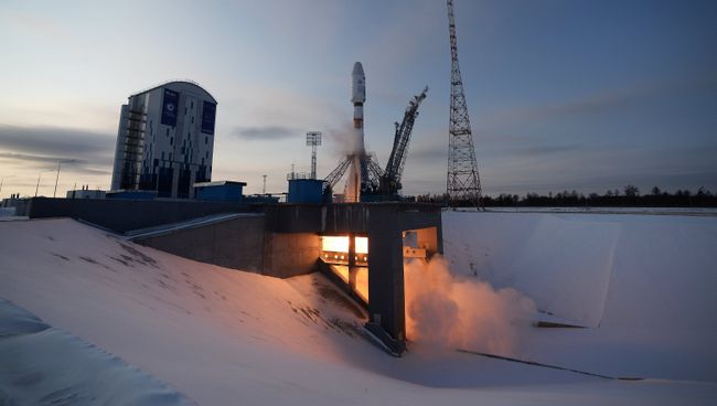 Старт ракеты-носителя Союз-2.1б с космическим аппаратом Метеор №2-1 с космодрома Восточный. 28 ноября 2017 Старт ракеты-носителя Союз-2.1б с космическим аппаратом Метеор №2-1 с космодрома Восточный. 28 ноября 2017