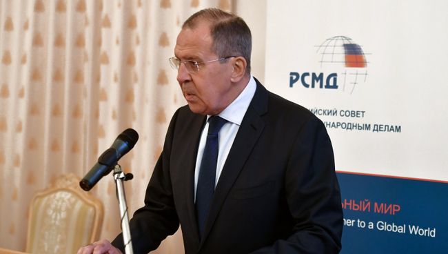 Министр иностранных дел России Сергей Лавров выступает на заседании попечительского совета Фонда поддержки и защиты прав соотечественников, проживающих за рубежом. 28 ноября 2017 Министр иностранных дел России Сергей Лавров выступает на заседании попечительского совета Фонда поддержки и защиты прав соотечественников, проживающих за рубежом. 28 ноября 2017