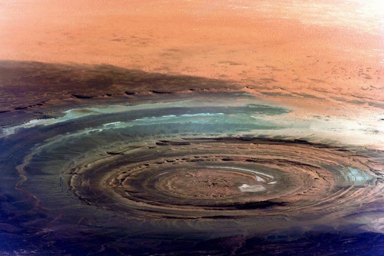 Снимок знаменитой структуры Ришат (Глаз Сахары), снятый с Международной космической станции Снимок знаменитой структуры Ришат (Глаз Сахары), снятый с Международной космической станции