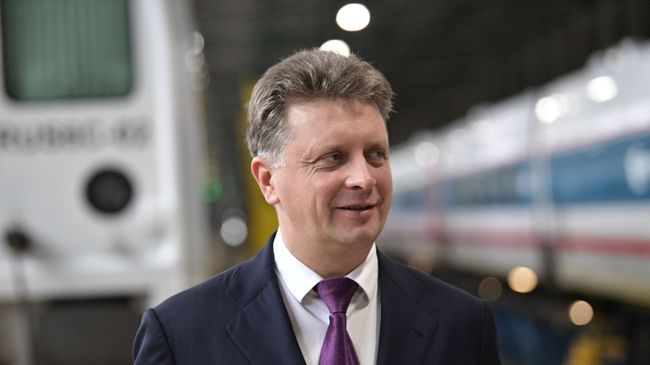 Министр транспорта РФ Максим Соколов в ремонтно-экипировочном депо на железнодорожной станции Москва-Киевская. 29 ноября 2017