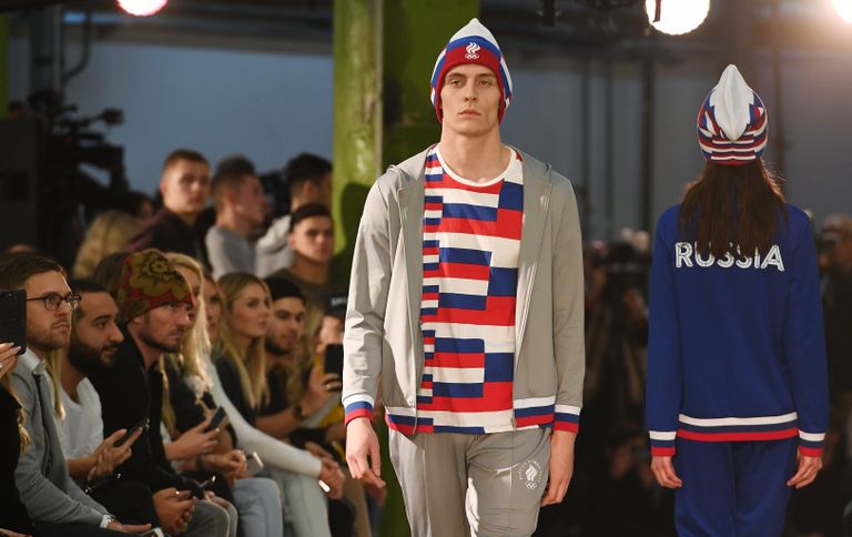 Модель демонстрирует одежду из экипировки Олимпийской команды и casual-коллекции бренда ZASPORT в Москве Модель демонстрирует одежду из экипировки Олимпийской команды и casual-коллекции бренда ZASPORT в Москве