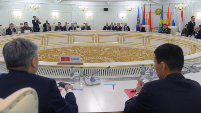 Участники саммита Организации договора о коллективной безопасности в Минске. 30 ноября 2017 Участники саммита Организации договора о коллективной безопасности в Минске. 30 ноября 2017