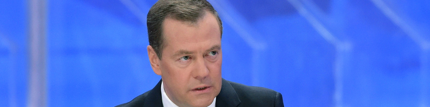 Председатель правительства РФ Дмитрий Медведев во время интервью российским телеканалам. 30 ноября 2017 Председатель правительства РФ Дмитрий Медведев во время интервью российским телеканалам. 30 ноября 2017