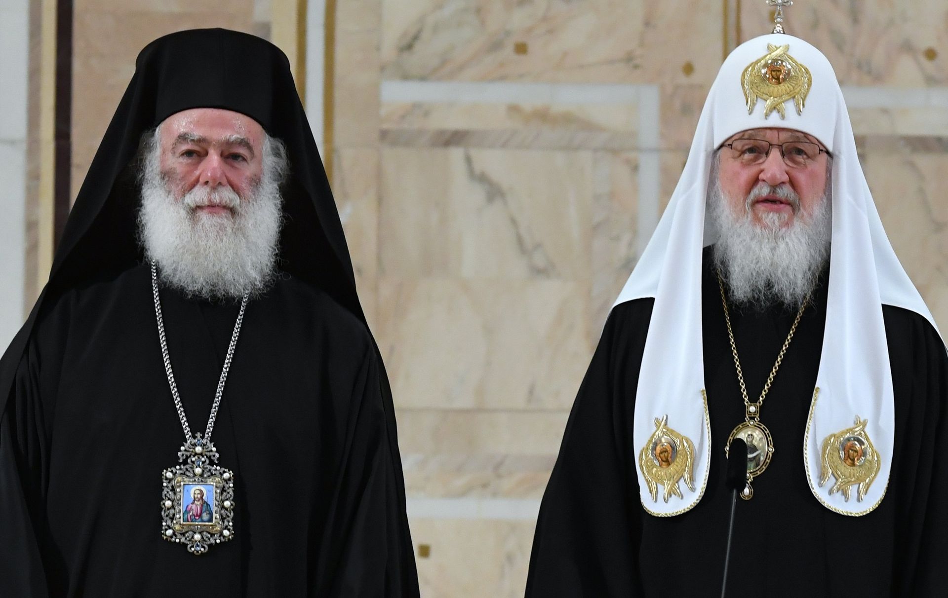 Патриарх Александрийский Феодор II и атриарх Московский и всея Руси Кирилл на заключительном торжественном заседании Архиерейского собора Русской православной. 2 декабря 2017 Патриарх Александрийский Феодор II и атриарх Московский и всея Руси Кирилл на заключительном торжественном заседании Архиерейского собора Русской православной. 2 декабря 2017 - РИА Новости, 1920, 19.08.2022