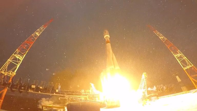 Пуск ракеты-носителя Союз-2.1б с военным спутником на борту с космодрома Плесецк Пуск ракеты-носителя Союз-2.1б с военным спутником на борту с космодрома Плесецк