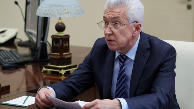 Временно исполняющий обязанности главы Дагестана Владимир Васильев во время встречи с Владимиром Путиным. 4 декабря 2017