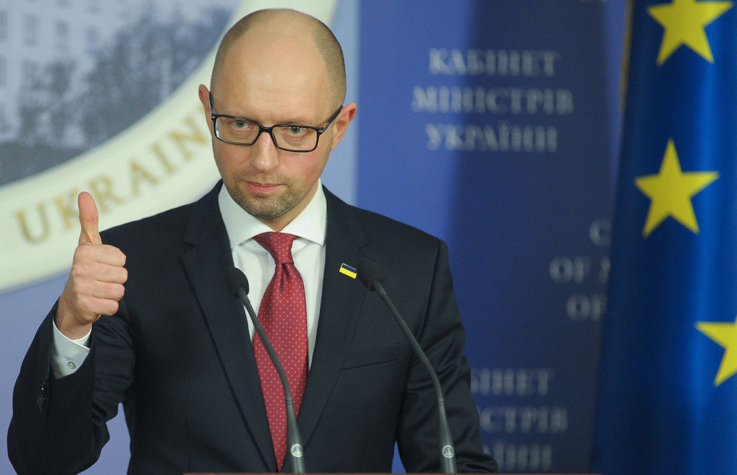 Премьер-министр Украины Арсений Яценюк выступает на пресс-конференции в Киеве по итогам 2015 года.