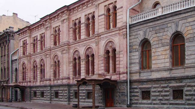 Здание Европейского университета в Санкт-Петербурге