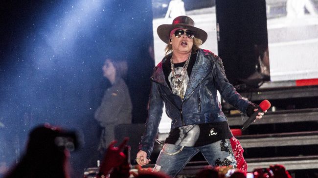 Вокалист группы Guns N' Roses Эксл Роуз Вокалист группы Guns N' Roses Эксл Роуз