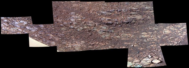 Одна из первых панорамных фотографий, полученных марсоходом Opportunity после восьмой зимовки Одна из первых панорамных фотографий, полученных марсоходом Opportunity после восьмой зимовки