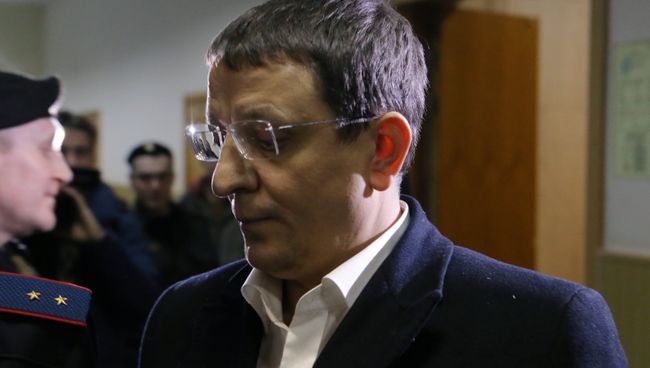 Заместитель главы Экспертно-криминалистического центра МВД Олег Мазур в Басманном суде Москвы. 7 декабря 2017 Заместитель главы Экспертно-криминалистического центра МВД Олег Мазур в Басманном суде Москвы. 7 декабря 2017