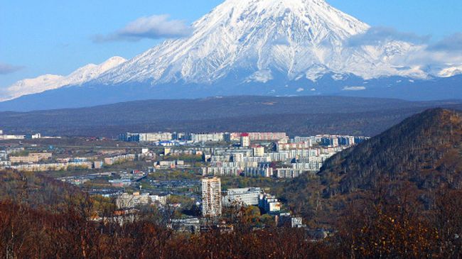 Вид на Петропавловск-Камчатский. Вид на Петропавловск-Камчатский.