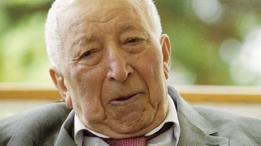 Поэт Расул Гамзатов Поэт Расул Гамзатов - РИА Новости, 1920, 28.08.2025