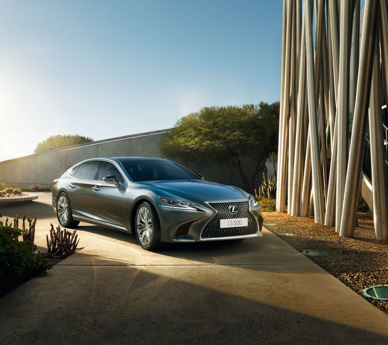 Автомобиль Lexus LS Автомобиль Lexus LS