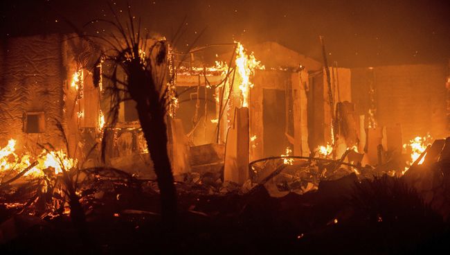 Лесной пожар в Калифорнии. 8 декабря 2017 Лесной пожар в Калифорнии. 8 декабря 2017