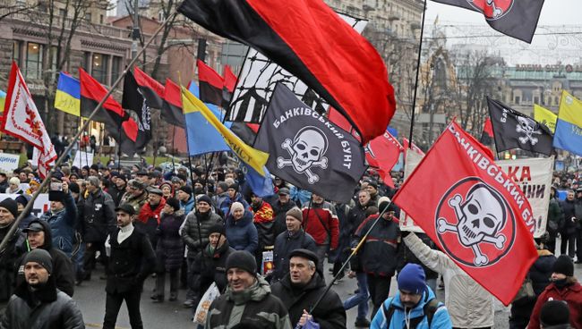 Участники митинга за закон об импичменте в Киеве, Украина. 10 декабря 2017 Участники митинга за закон об импичменте в Киеве, Украина. 10 декабря 2017