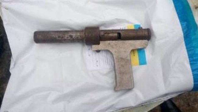 Cамодельное огнестрельное устройство Cамодельное огнестрельное устройство