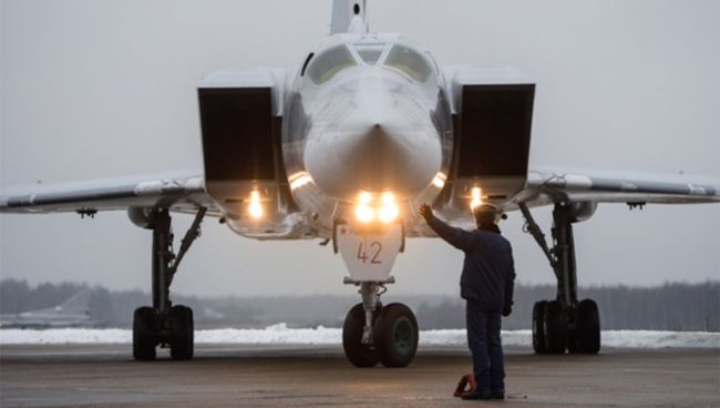 В Калужскую область прибыли самолеты Ту-22М3, участвовавшие в нанесении авиаударов по террористам в Сирии. 12 декабря 2017 В Калужскую область прибыли самолеты Ту-22М3, участвовавшие в нанесении авиаударов по террористам в Сирии. 12 декабря 2017