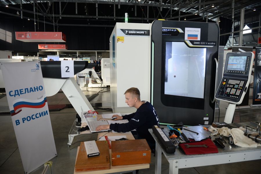 Участник III Национального чемпионата WorldSkills Hi-Tech. Екатеринбург, 2016 г. Участник III Национального чемпионата WorldSkills Hi-Tech. Екатеринбург, 2016 г.
